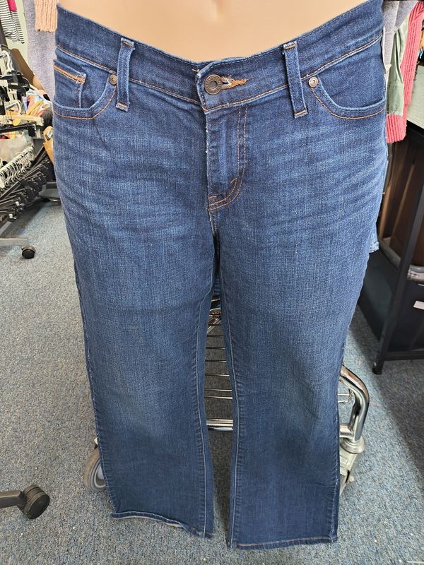 Size 14 Lucky Brand Sweet N Low bootcut jeans