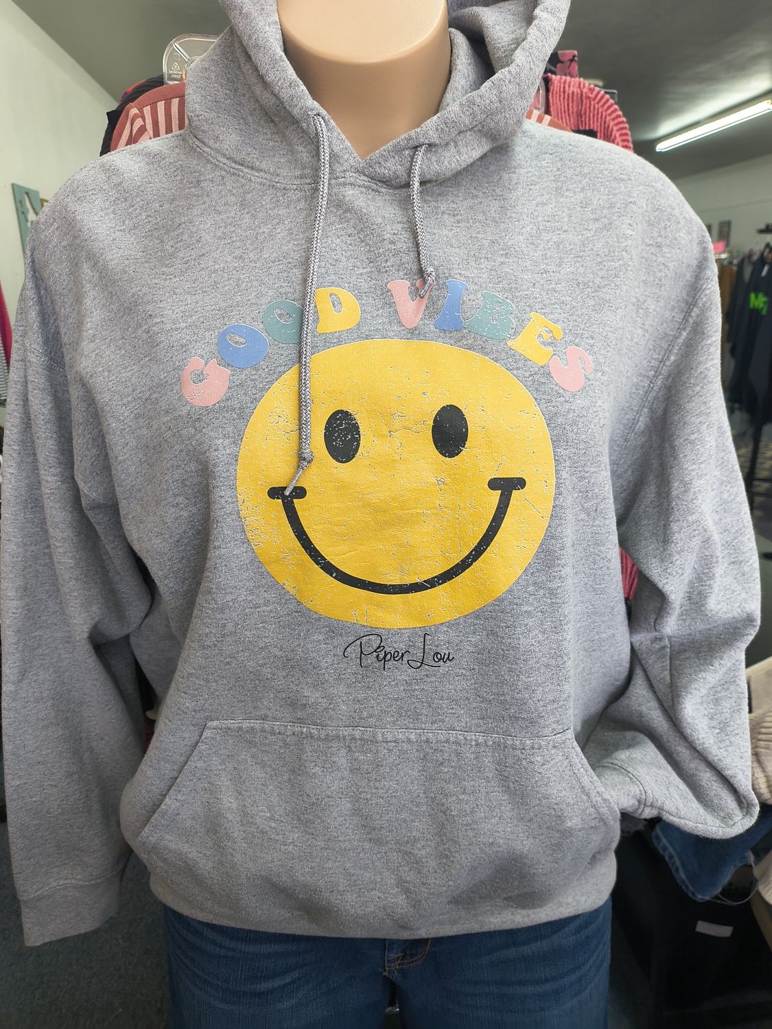 XL Gildan Heavy Blend gray hoodie with smiley face "Good Vibes"