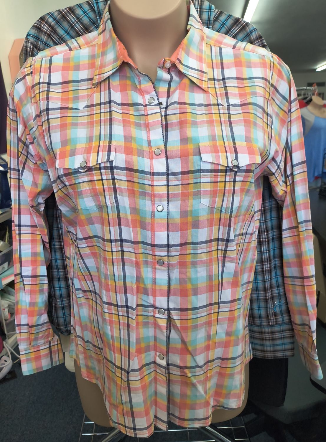 XL Wrangler Blues plaid pearl button western shirt vintage