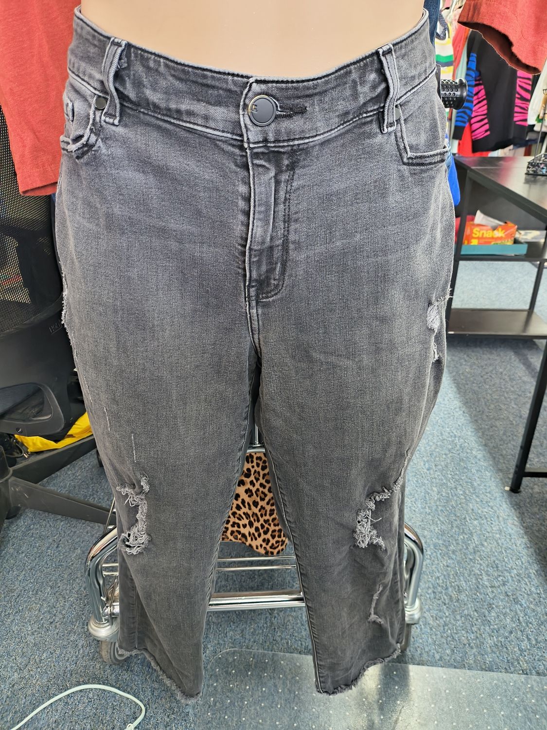 Size 18 Lane Bryant girlfriend crop distressed  jeans stretchy