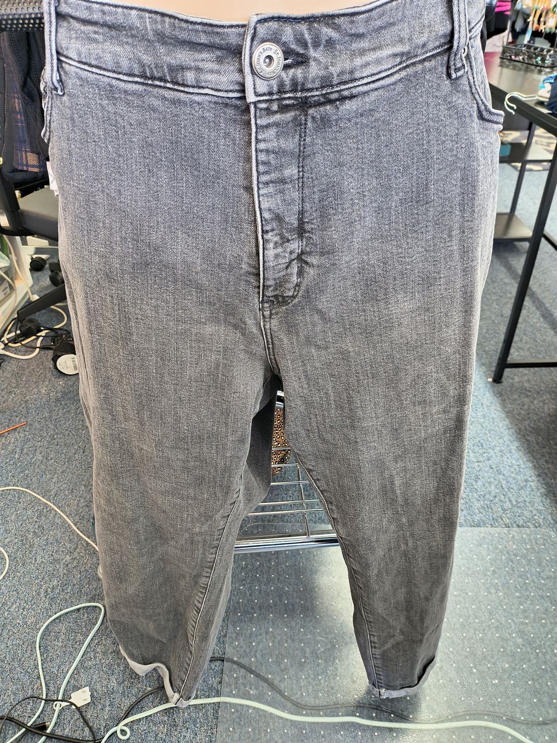 Size 28W St John's Bay girlfriend gray cuffed jeans