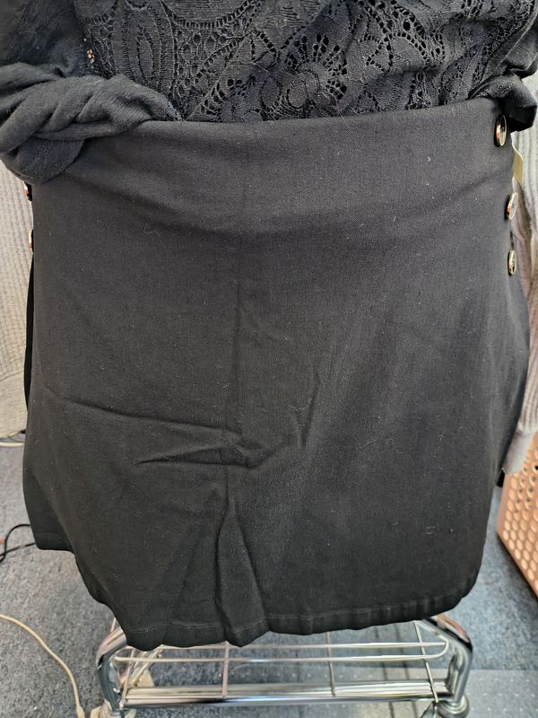 XL Rafaella black dressy stretch skort size 14/16