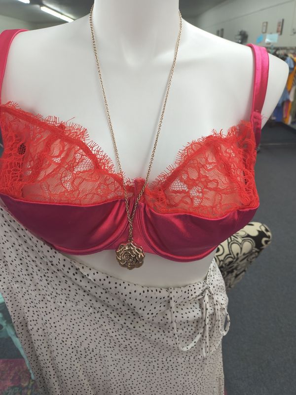 Size 44DD Cacique Balconette NWT lace pink bra underwire