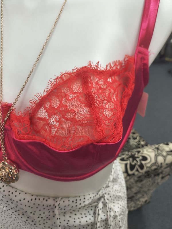 Size 44DD Cacique Balconette NWT lace pink bra underwire