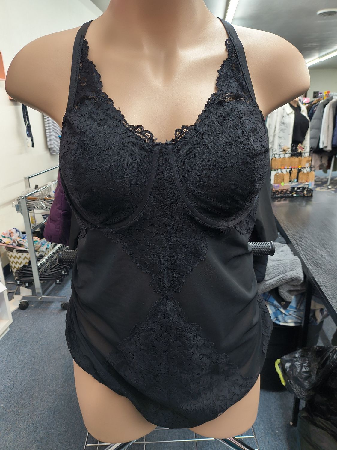 6x Torrid black lace lingerie bodysuit with underwires