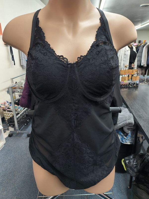 6x Torrid black lace lingerie bodysuit with underwires