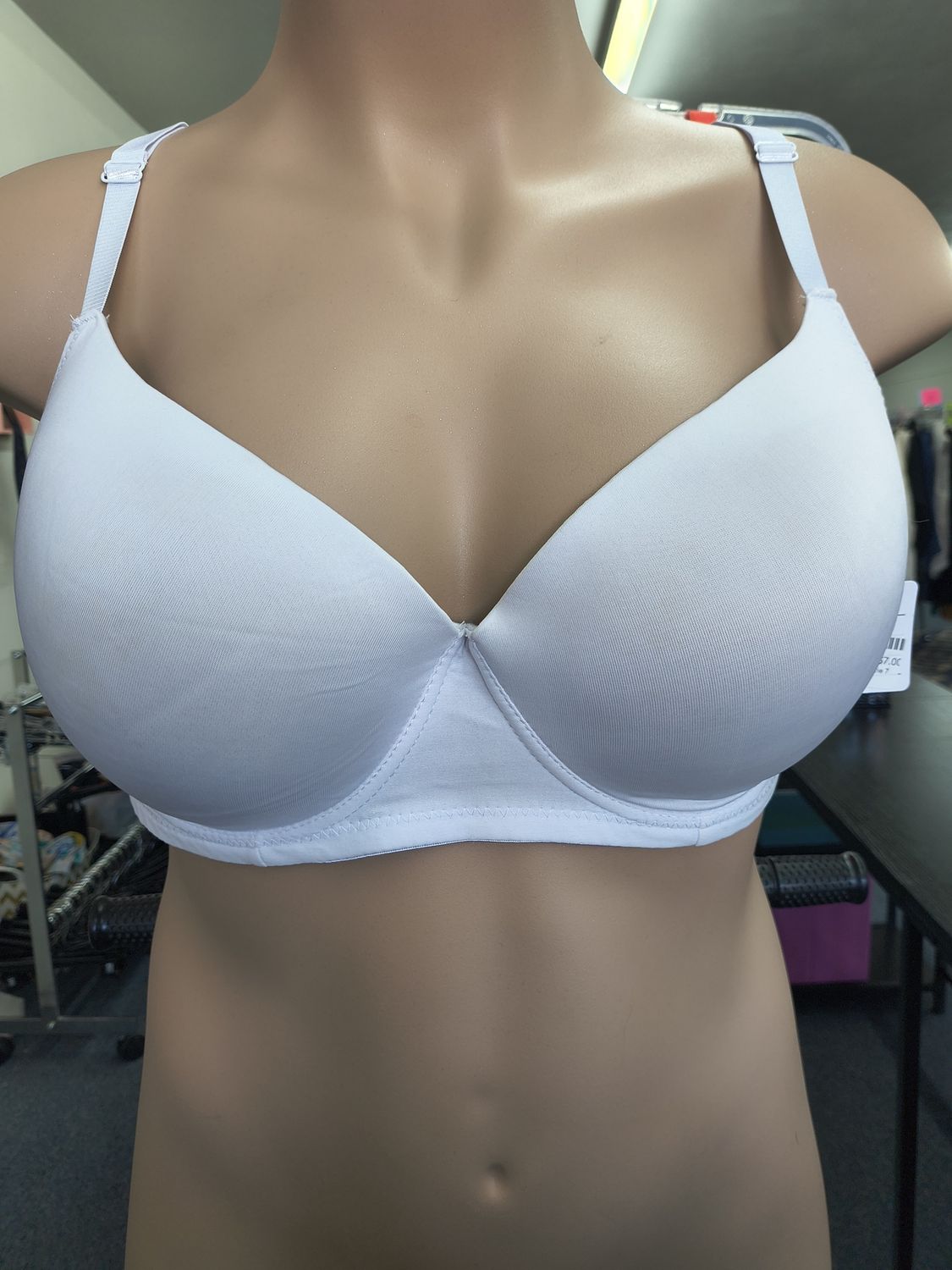 44C White basic underwire bra