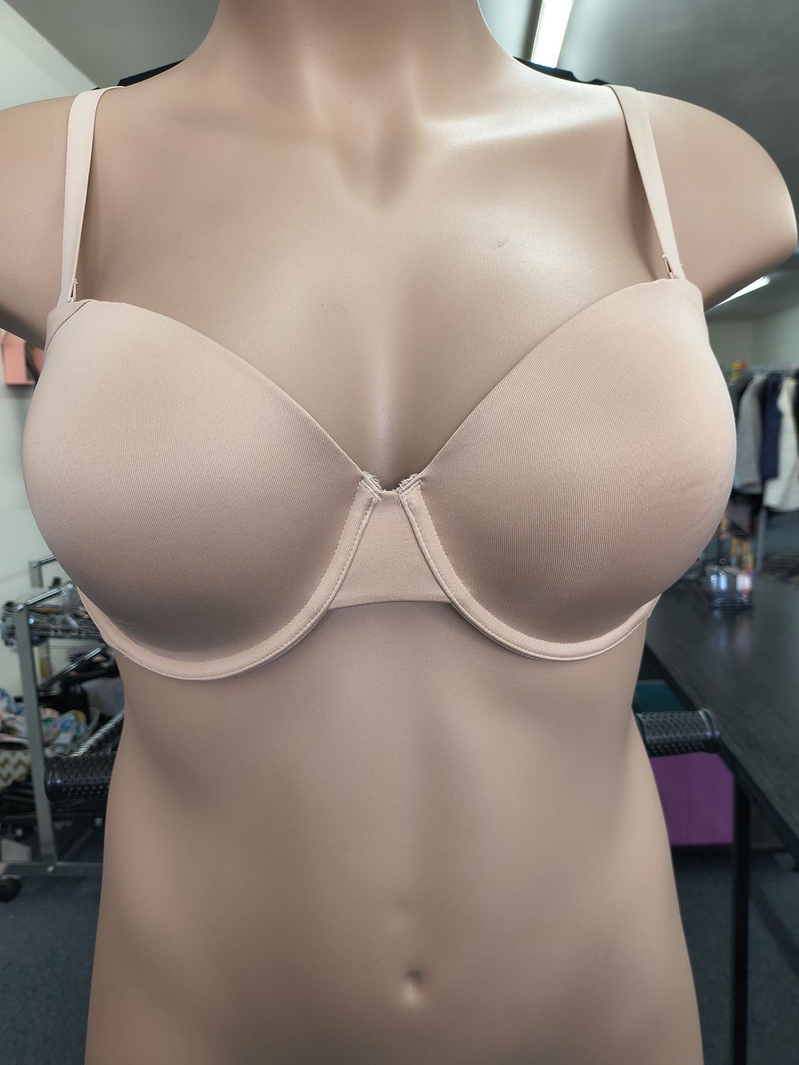 40C Maidenform nude underwire bra convertible straps