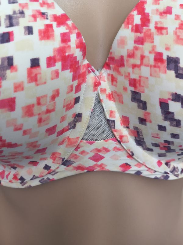 40H Cacique underwire printed bra molded cup
