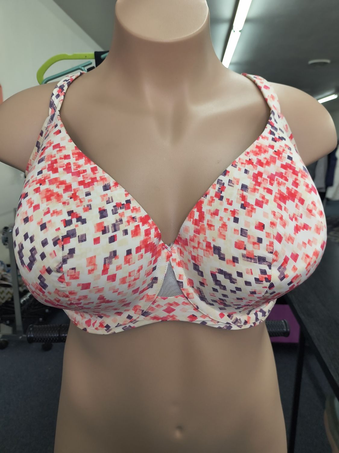 40H Cacique underwire printed bra molded cup