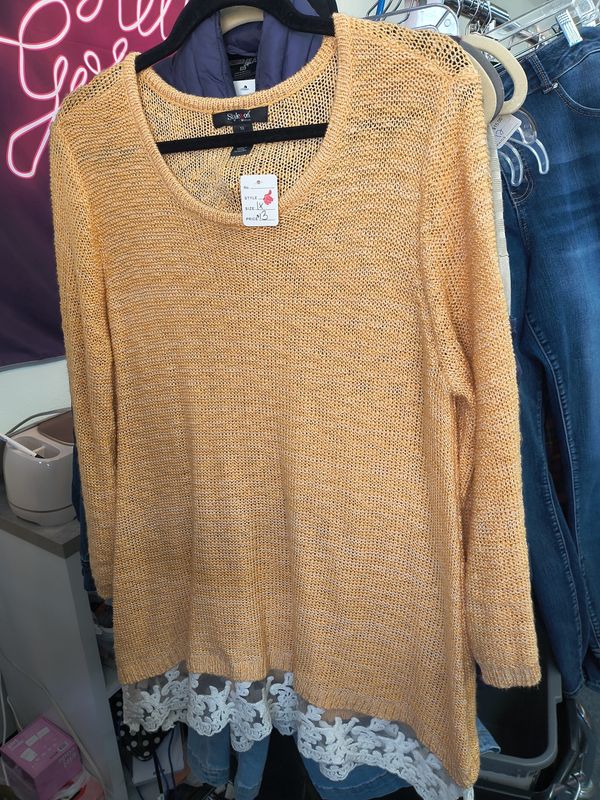 1x Style &amp; Co orange sweater with lace trim lightweight