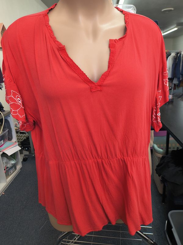 3x Maurices floral sleeve babydoll top red