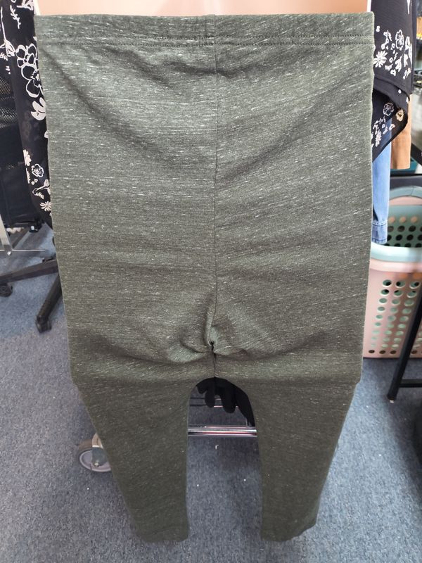 Size XXL Old Navy green knit leggings stretchy