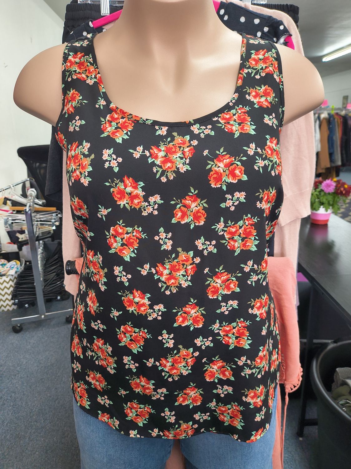 Size XL Faded Glory floral tank top