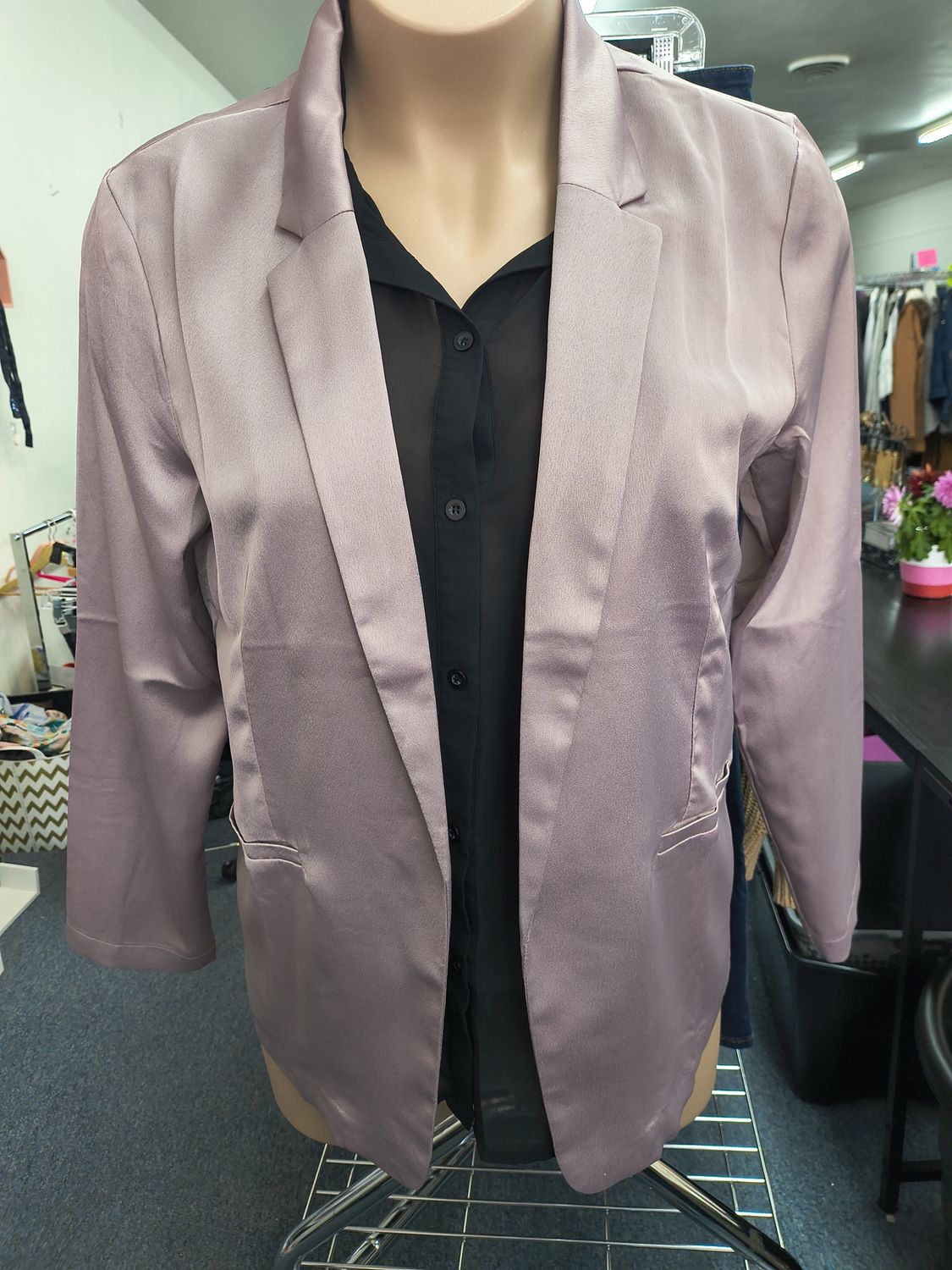 Size XL NWT Maurices light pink/gray shiny blazer jacket