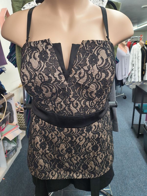 3x Torrid lace empire waist corset top black and nude