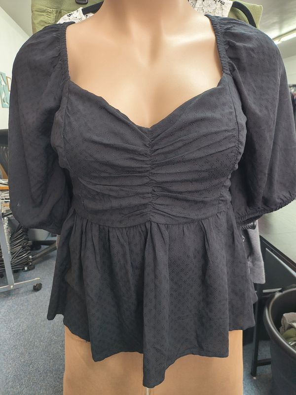 2x Torrid NWT black babydoll dot top puff sleeve