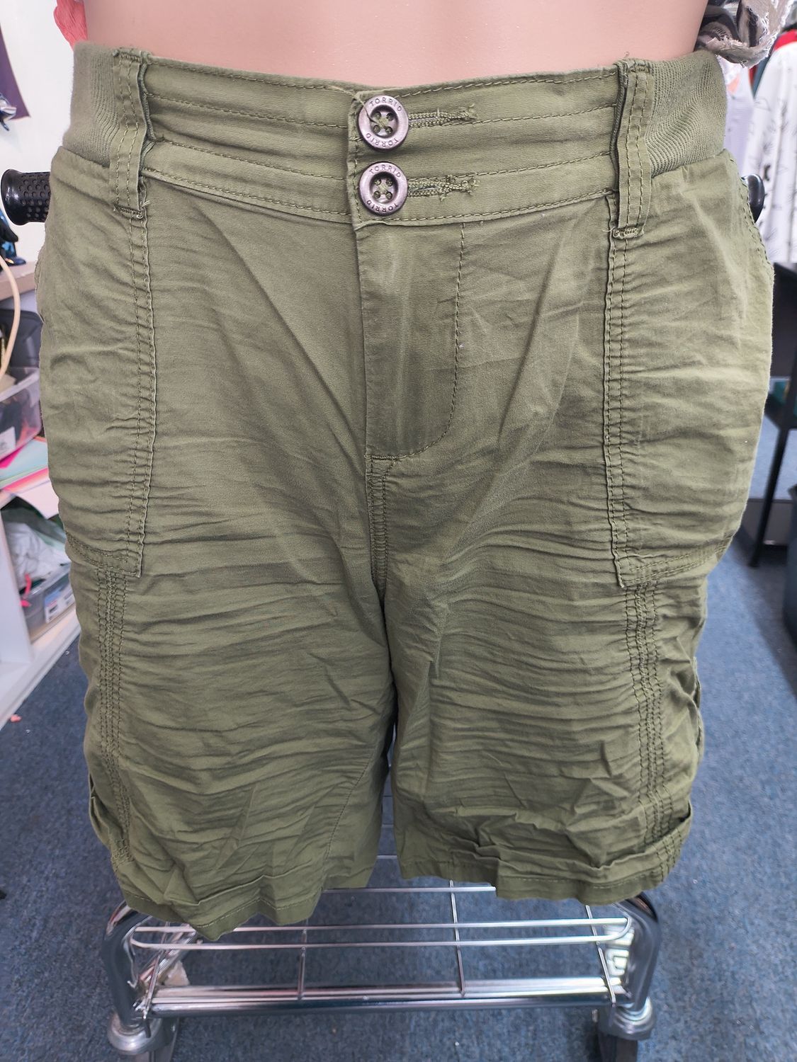 Size 18 Torrid green utility twill shorts stretchy 2x