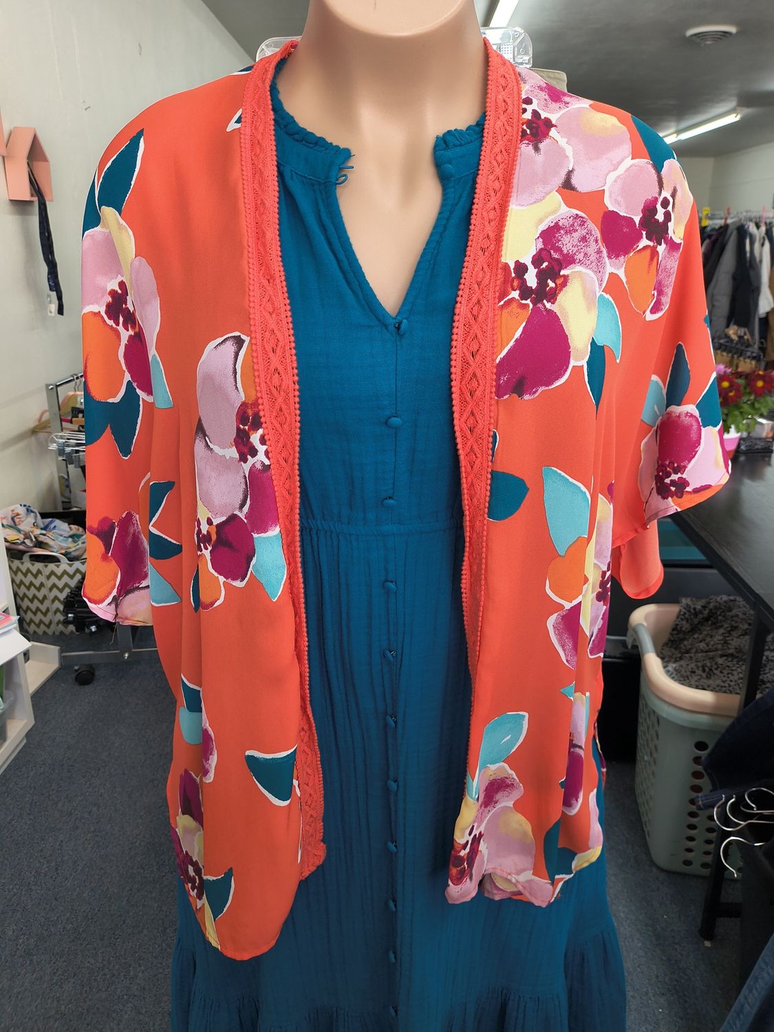 One Size Maurices orange floral kimono 1x 2x 3x