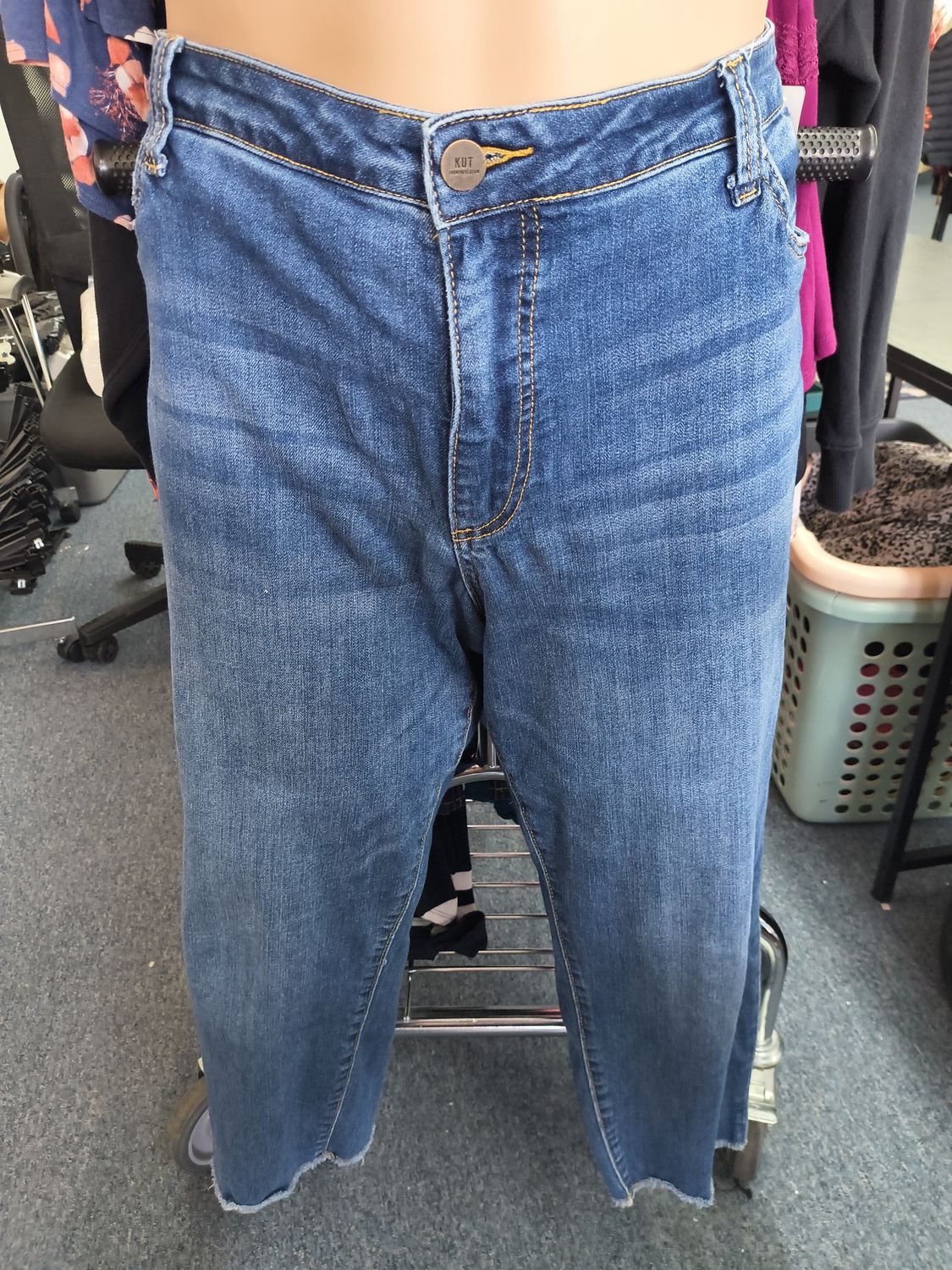 20W Kut from the Kloth cutoff crop stretch jeans