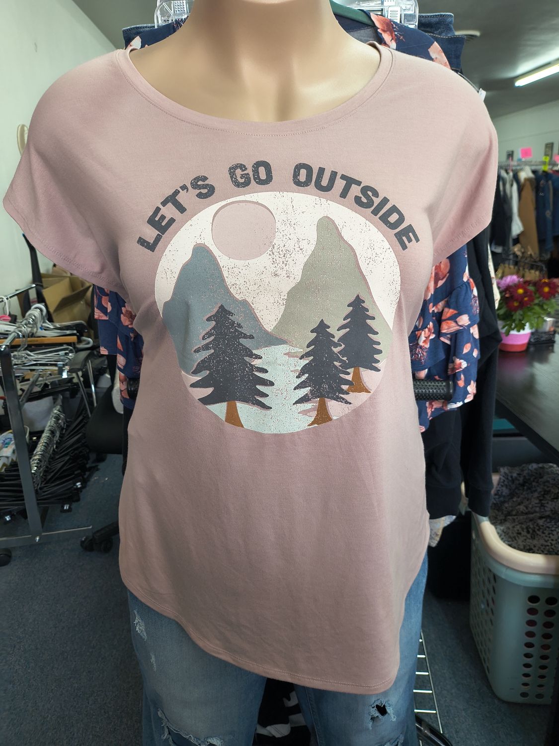1x Maurices pink "Let's Go Outside" graphic tee top