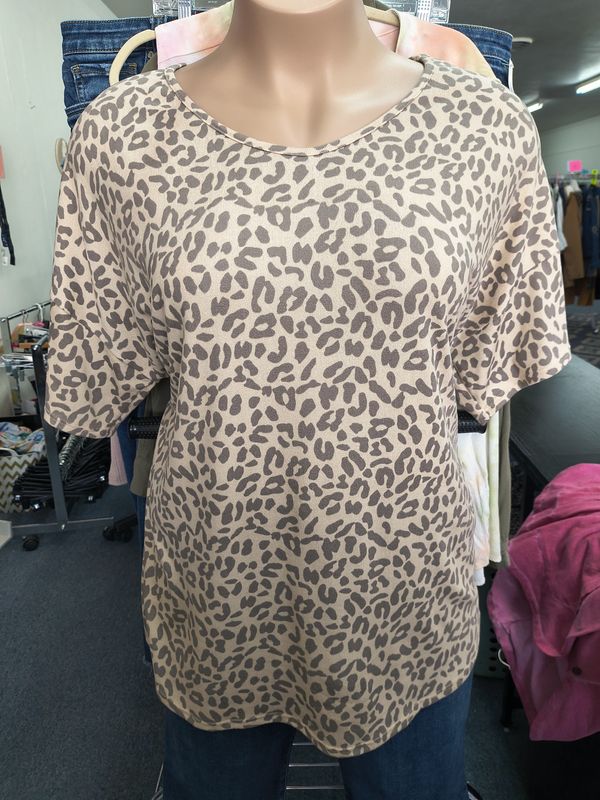 2x Sweet Lovely by Jen animal print super soft top