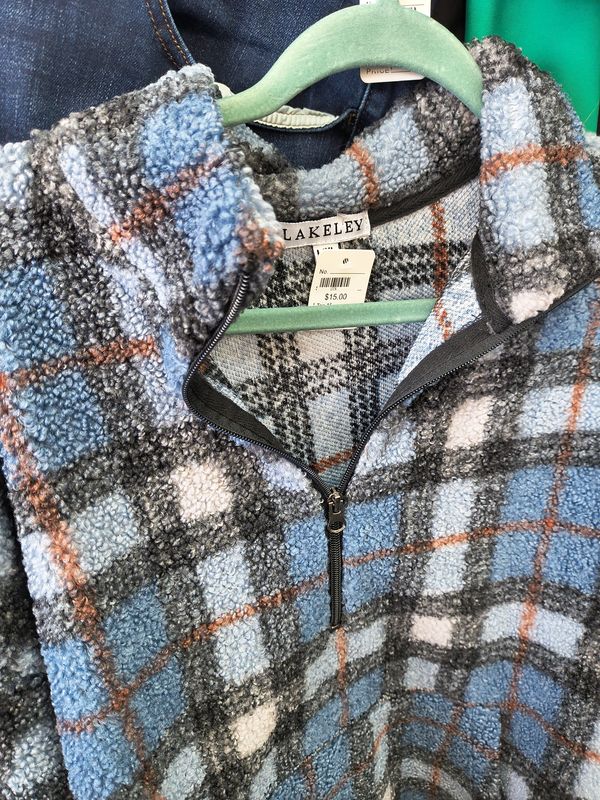 XL Blakeley plaid sherpa material half zip sweatshirt