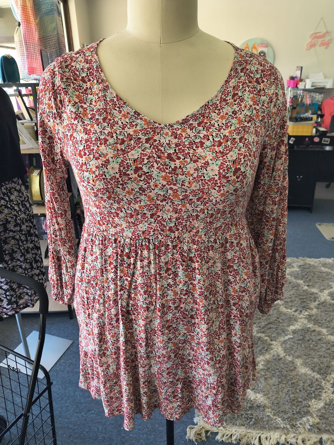 Size 2x Torrid floral mini dress with long sleeves 16/18