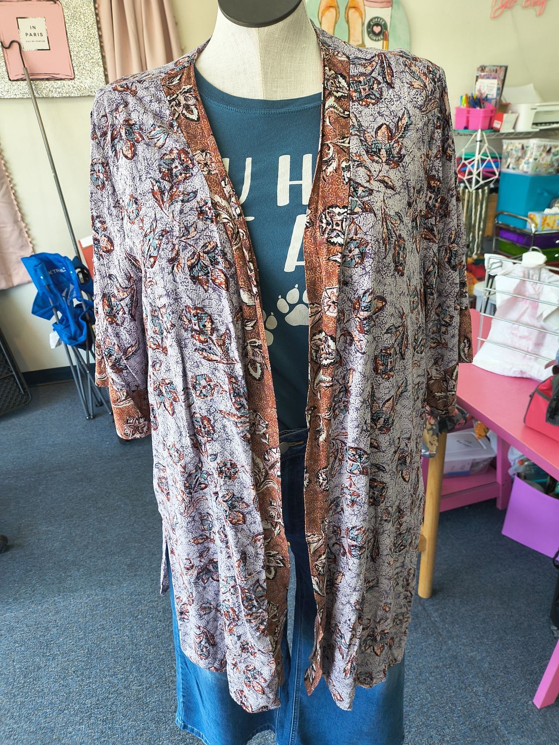 Size 2x Maurices floral long kimono 18/20