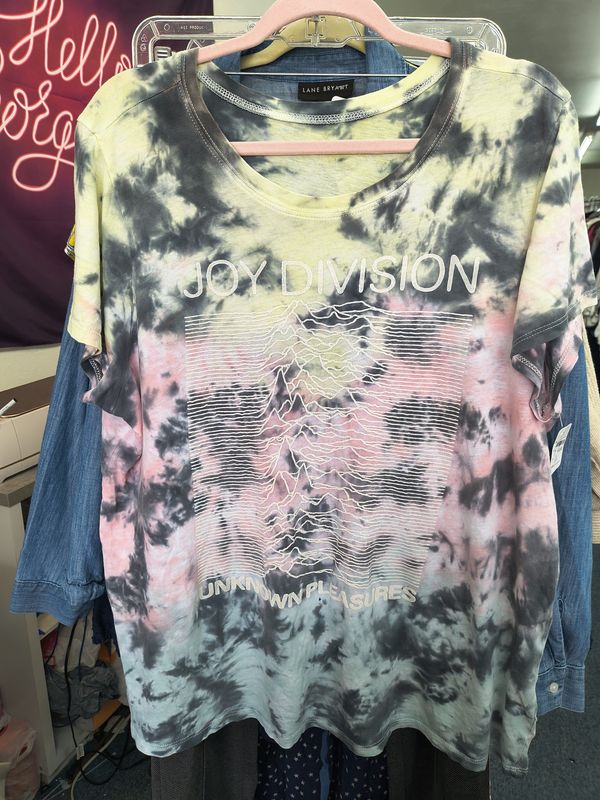 Size 2x Torrid Joy Division band tie dye graphic tee