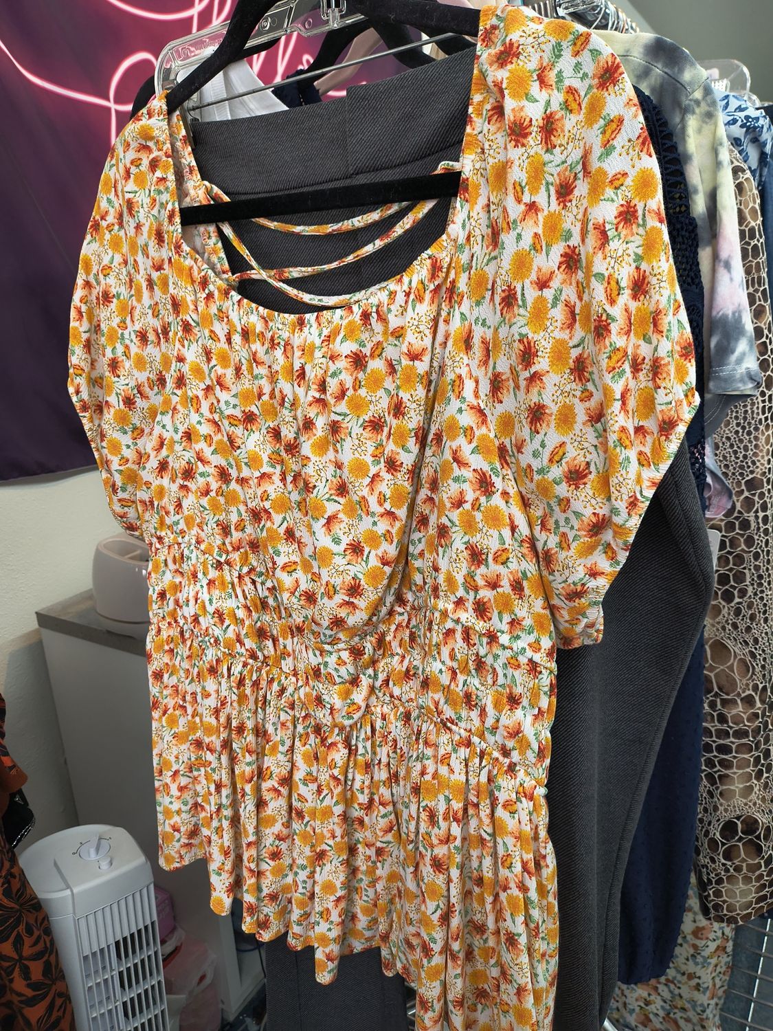 Size 2x Torrid floral babydoll top with criss cross back