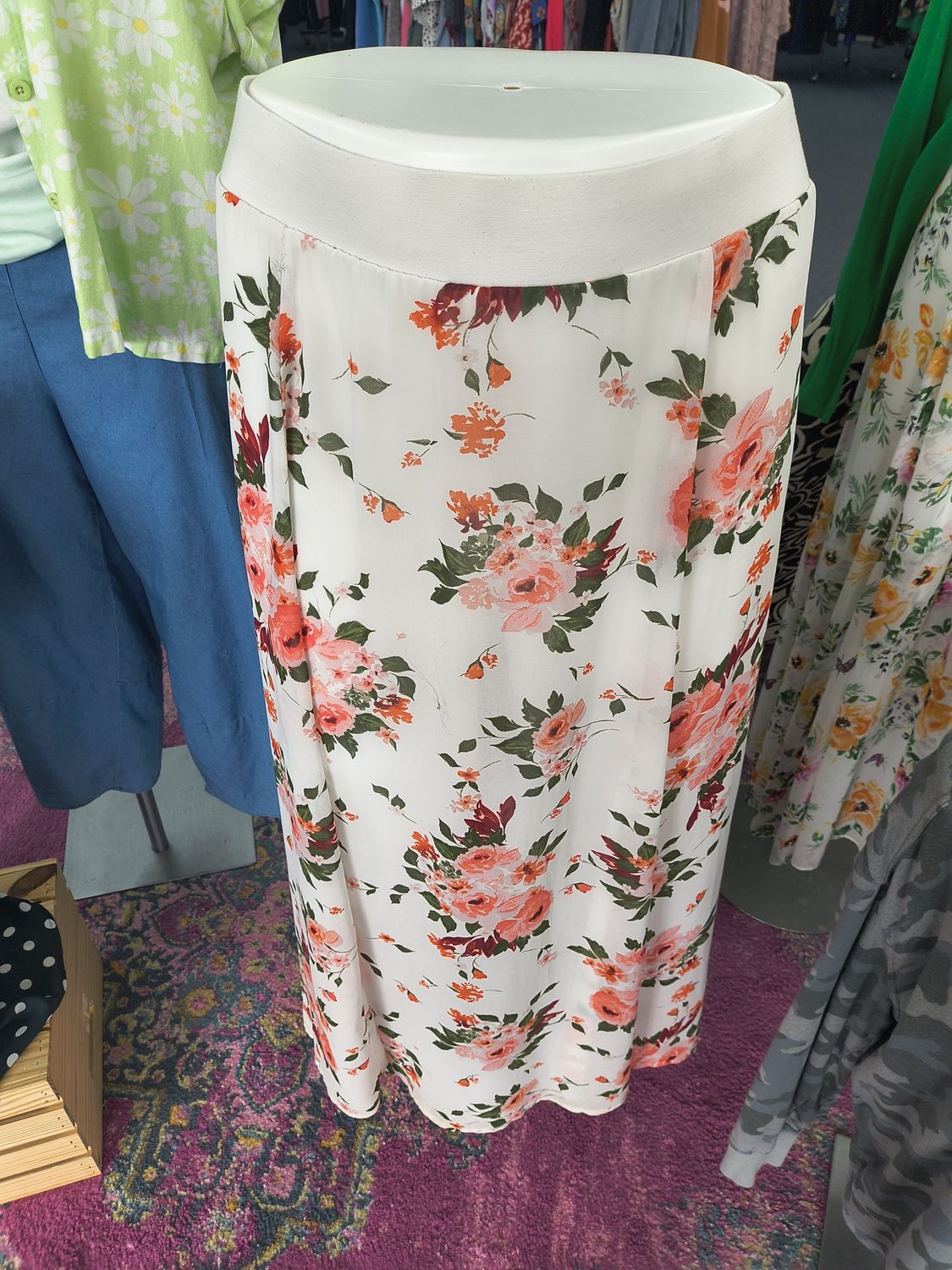 Size 4x Torrid floral semi sheer maxi skirt with shorts under 26