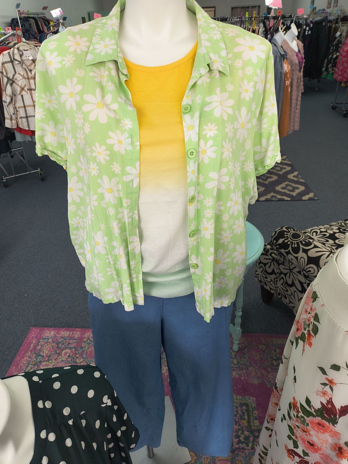 Size 3x Rue 21+ green floral button front shirt retro look