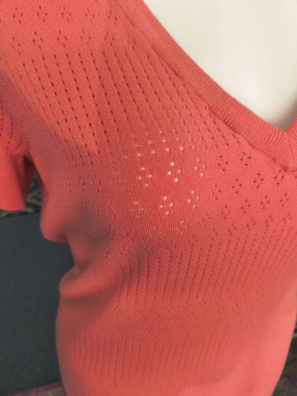 1x Torrid salmon colored eyelet short sleeve lightweight sweater