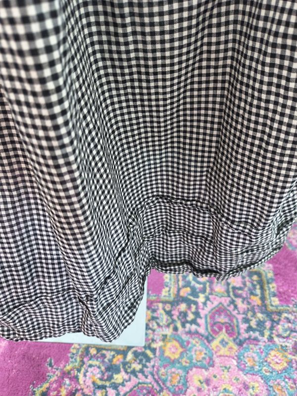 Size L runs big Industry black and white gingham plaid midi skirt