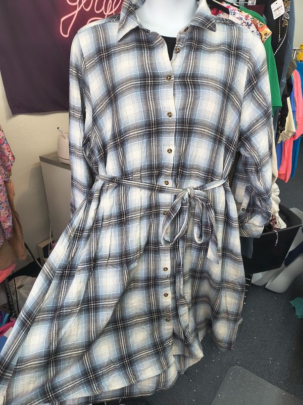 3x Torrid NWT blue plaid shirt dress with belt
