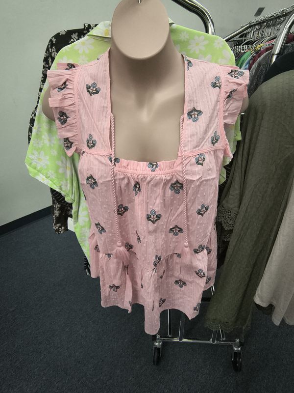 2x Torrid Belle Isle NWT pink floral tiered cap sleeve ruffle top