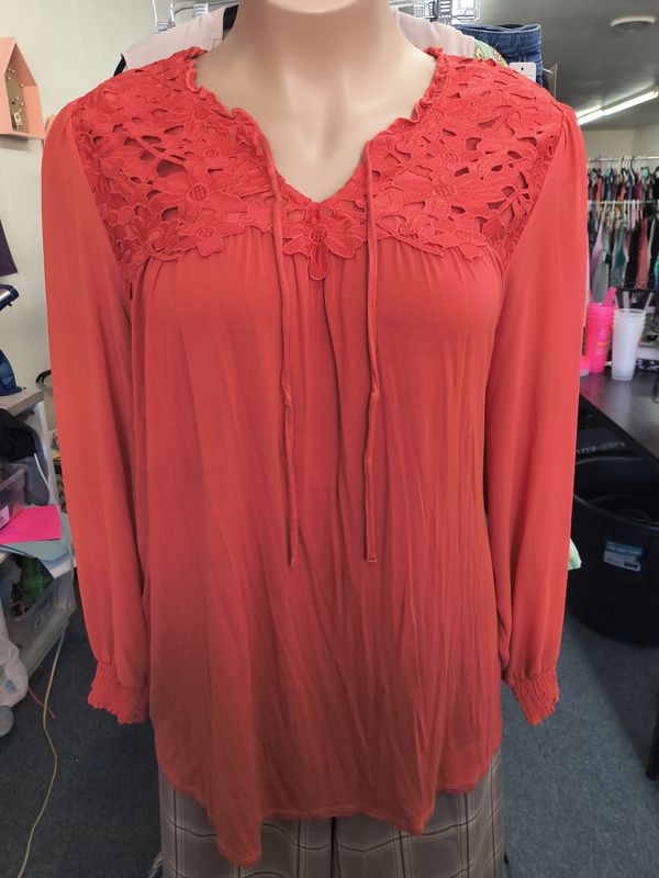 5x Torrid super soft knits lace trim dressy salmon color top