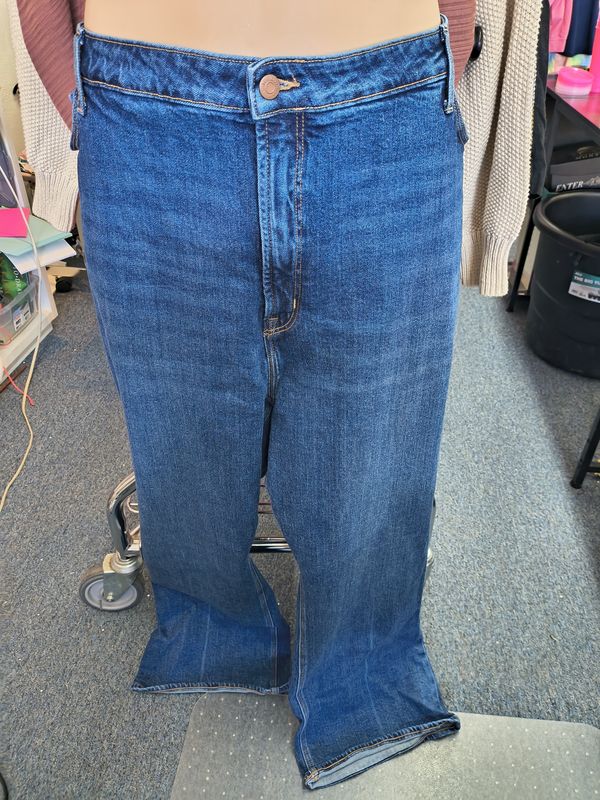 Size 28 Old Navy extra high rise flare jeans