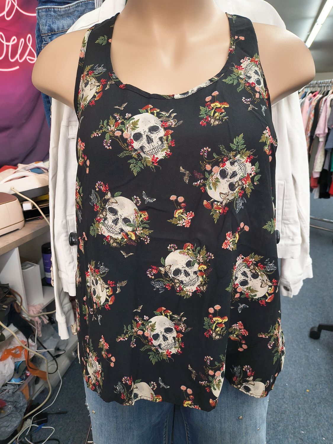 Size 3x Torrid skull floral black tank top