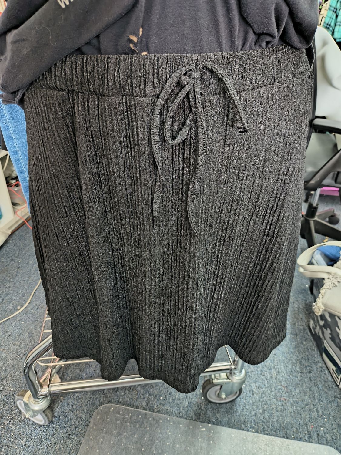 2x/3x Shein Curve black crepe skort skirt pull on