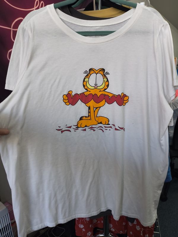3x Garfield Hybrid white graphic tee shirt hearts cat
