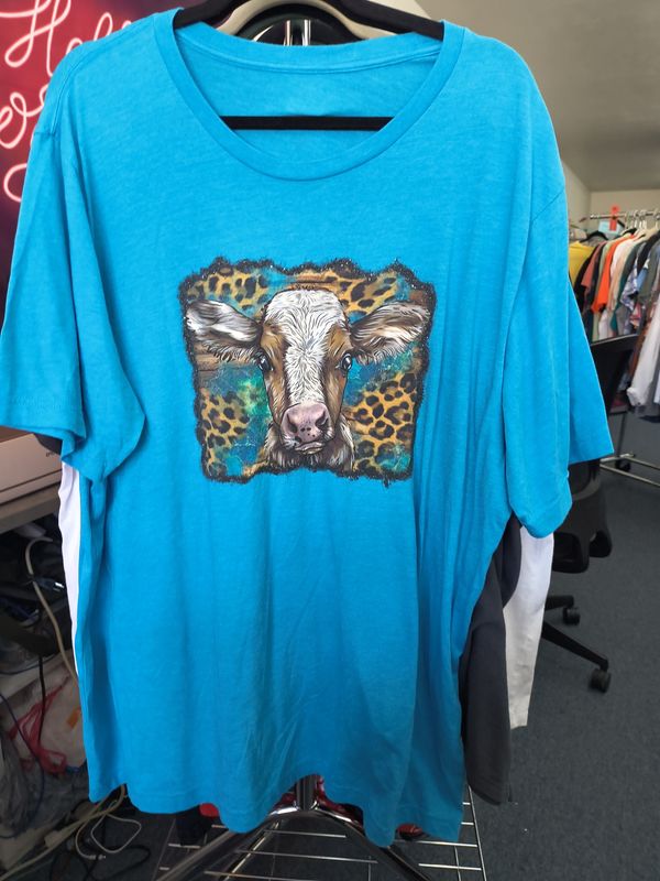 3x Cow animal print blue graphic tee shirt