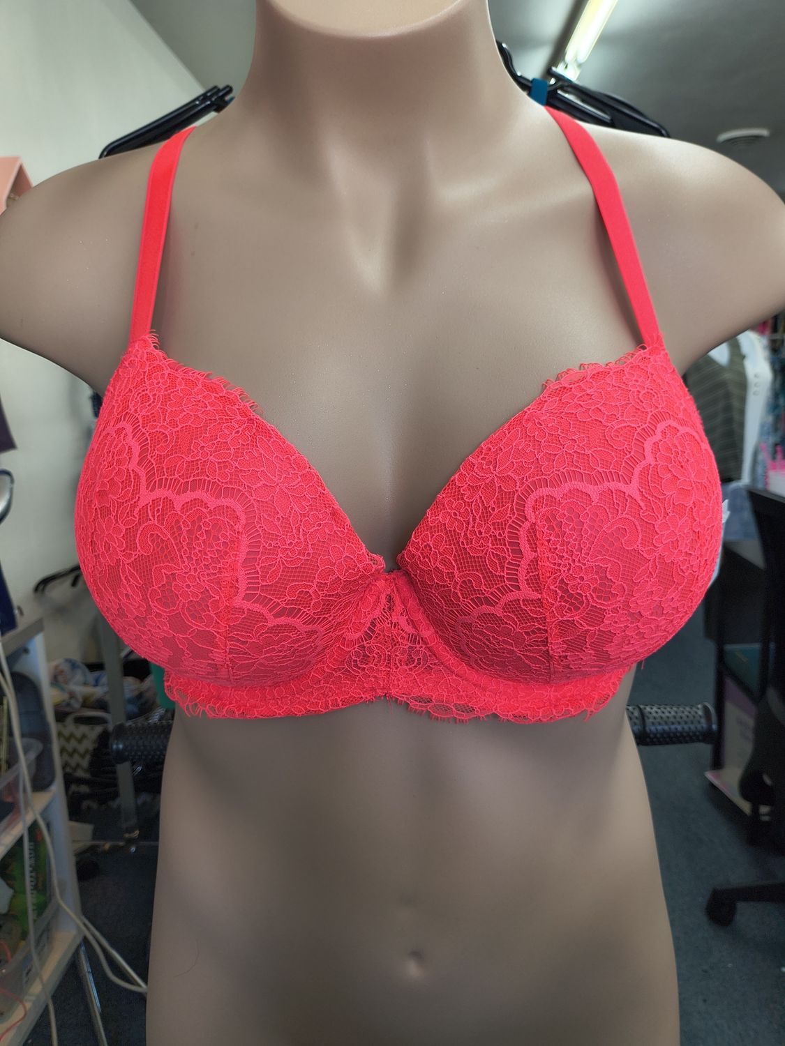 38D Victoria's Secret Dream Angels lined lace demi bra