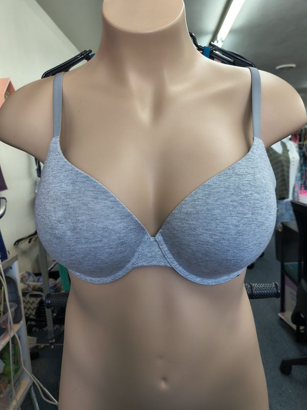 38D Victoria's Secret gray t-shirt push up bra