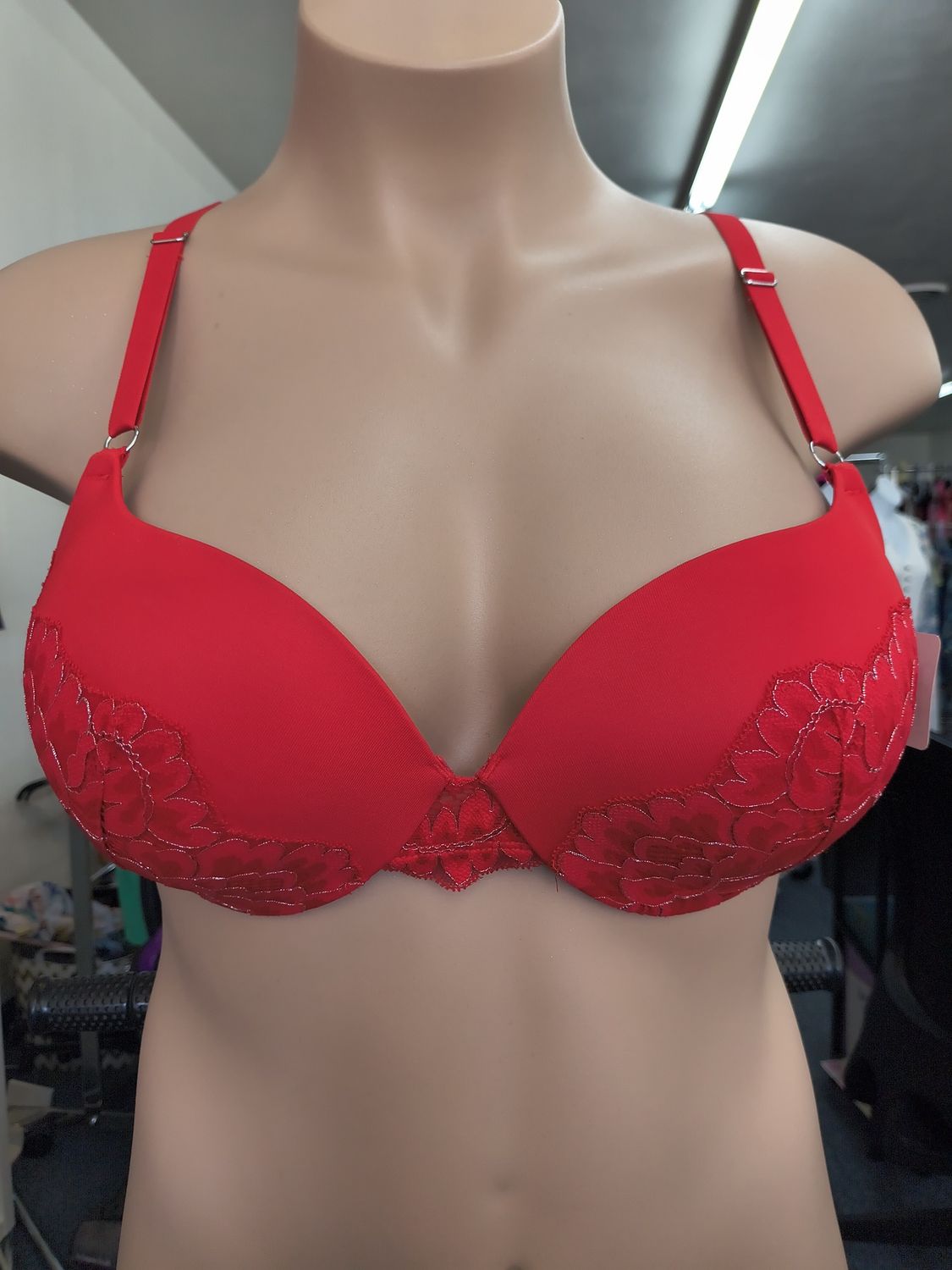 40C Maidenform red lace padded push up bra