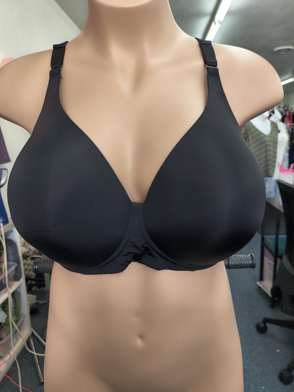 44DDD Torrid black 360 smoothing plunge wireless bra