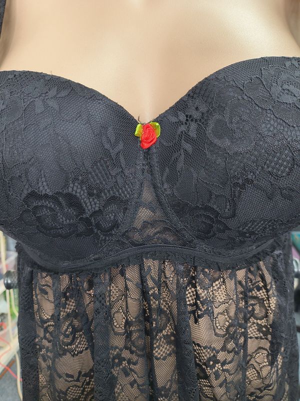 1x Just Sexy Lingerie black lace chemise underwire bra