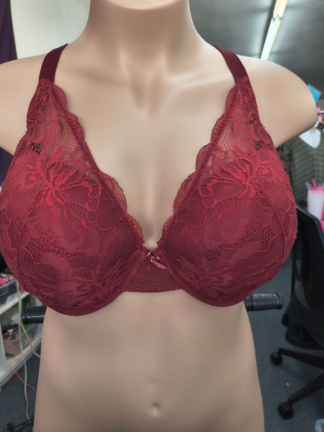 46D Auden push-up plunge underwire lace red bra