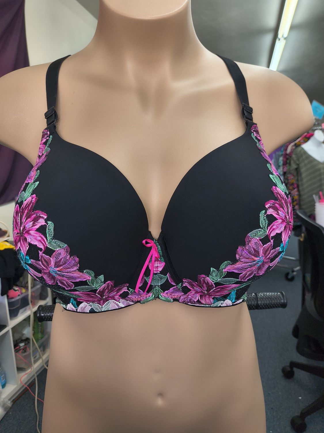 46D Torrid perfect t-shirt bra lightly lined floral underwire